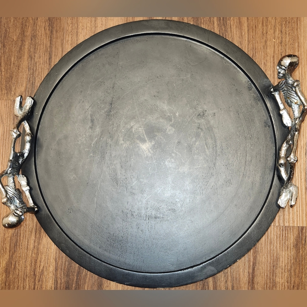 16" Diameter Black Sturdy Wood Serving Tray w Silver Tone Skeleton Handles - Picture 3 of 11